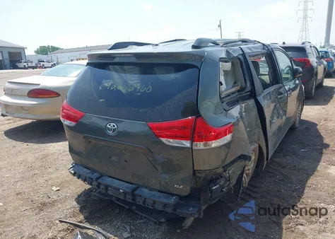 2014 Toyota Sienna Xle V6 8 Passenger from USA, damaged, VIN 5TDYK3DC5ES447110